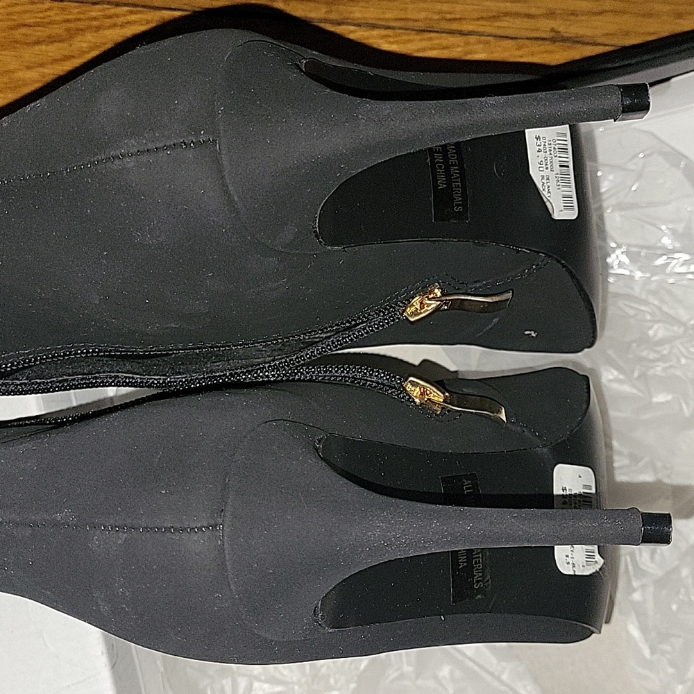 Booties - Picture 3 of 5